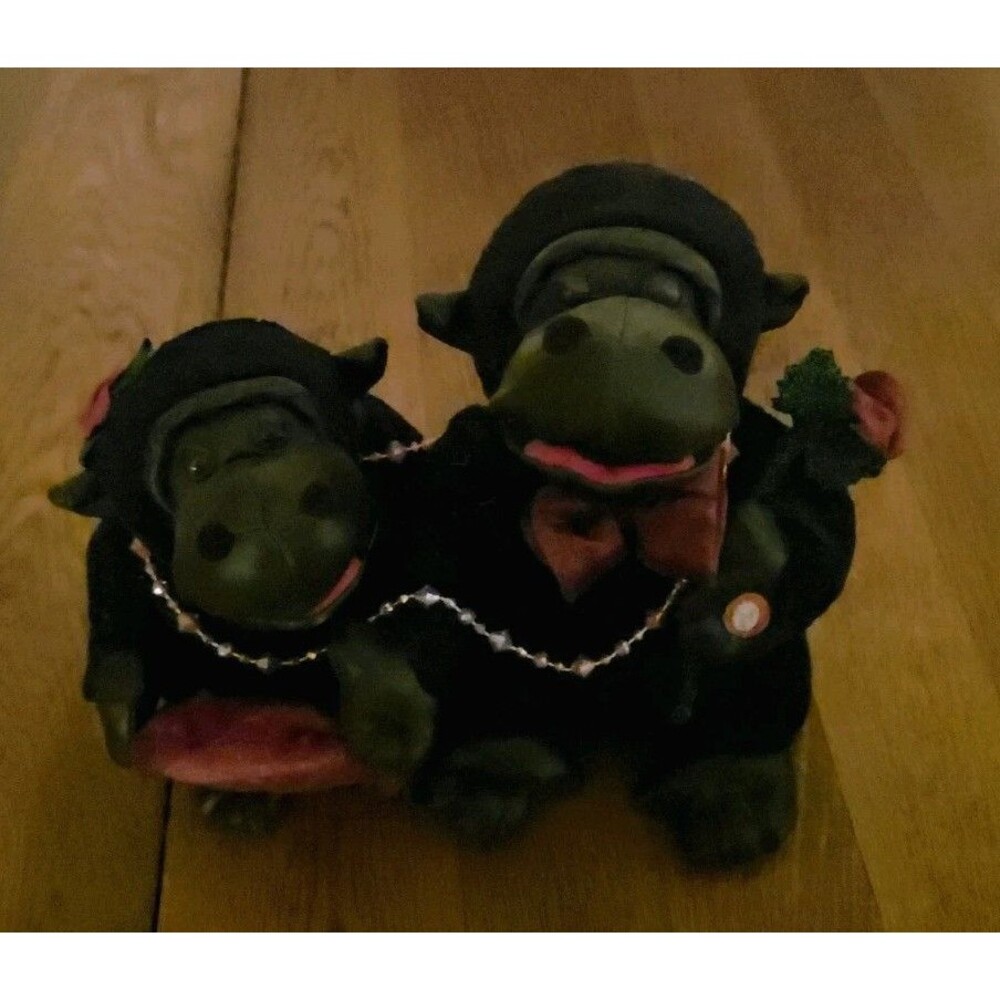 VTG Gorilla Plush Valentine Couple Sings "I Got You Babe" Kids of America Works! - Picture 1 of 7